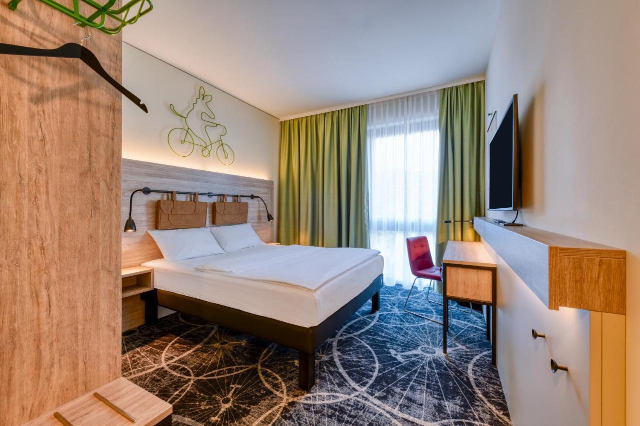 Hotel Ibis Styles Magdeburgo Exterior foto