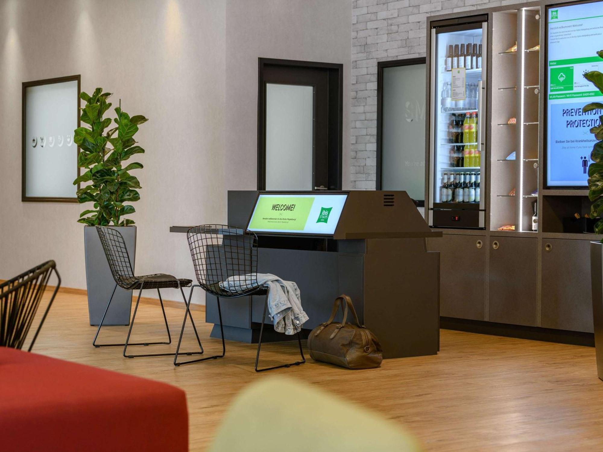 Hotel Ibis Styles Magdeburgo Exterior foto